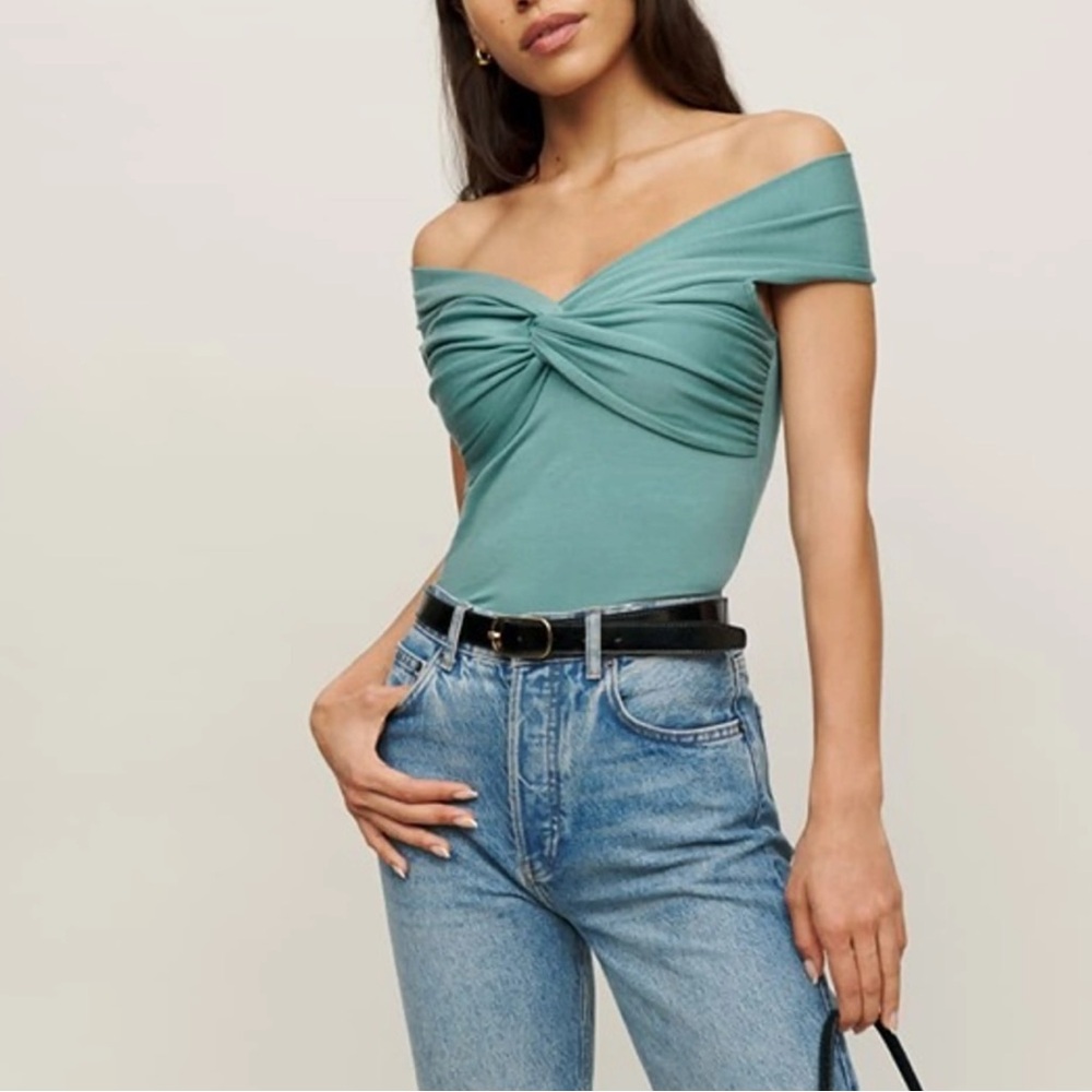 Rare Reformation Ezlynn Knit Top